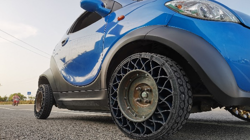 Engineering tire